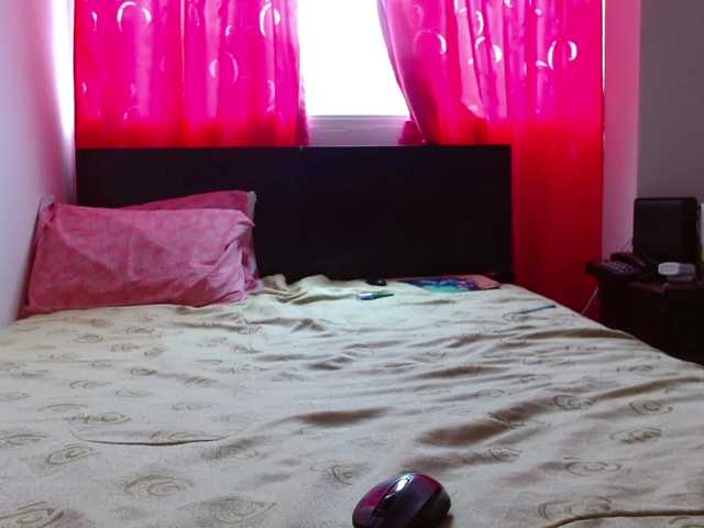 Live sex webcam photo for Daizy-cooper #273638529