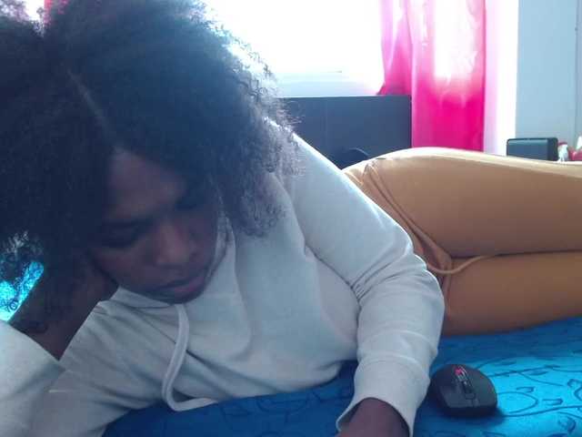 Live sex webcam photo for Daizy-cooper #273668009