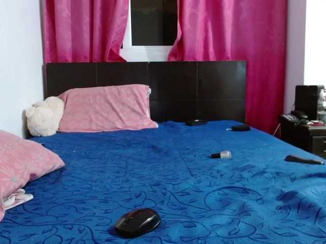 Live sex webcam photo for Daizy-cooper #273725851