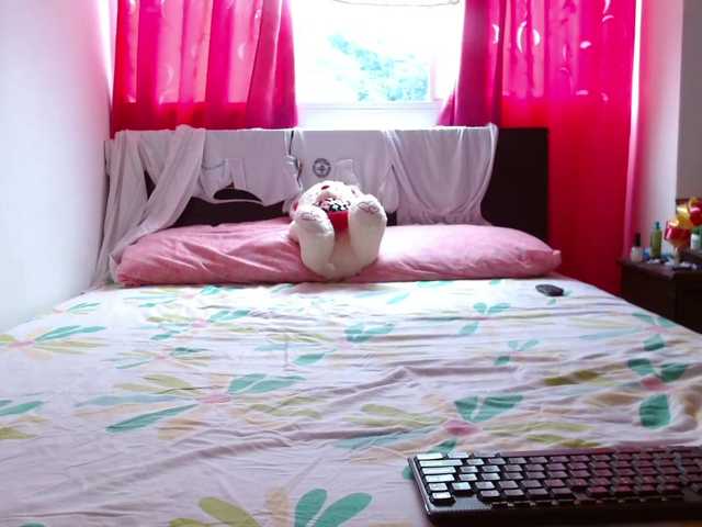 Live sex webcam photo for Daizy-cooper #273815488