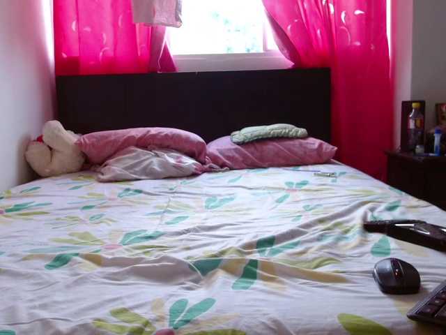 Live sex webcam photo for Daizy-cooper #273838353