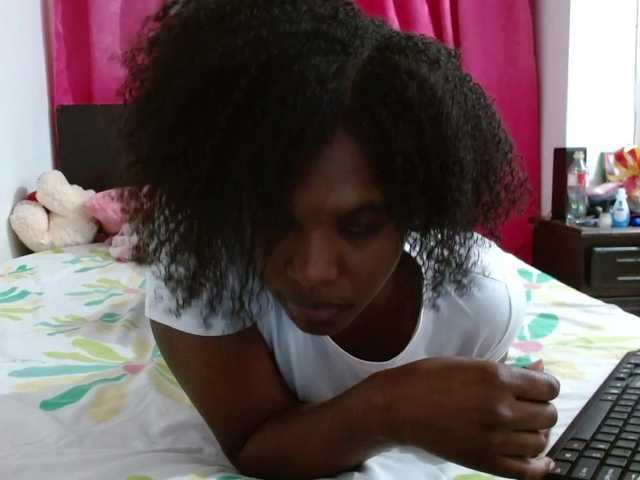 Live sex webcam photo for Daizy-cooper #273841647