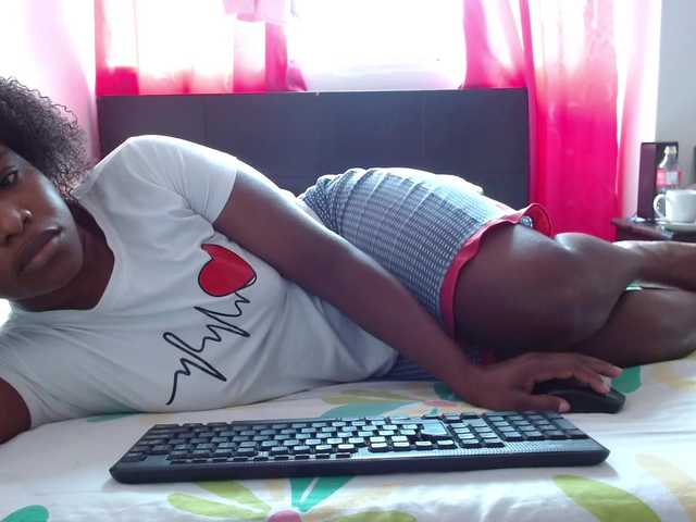 Live sex webcam photo for Daizy-cooper #273850766