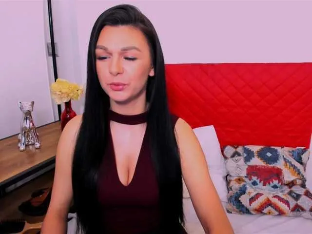 Live sex webcam photo for DakotaQueen #290442543