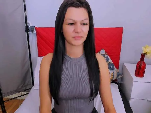 Live sex webcam photo for DakotaQueen #290893677