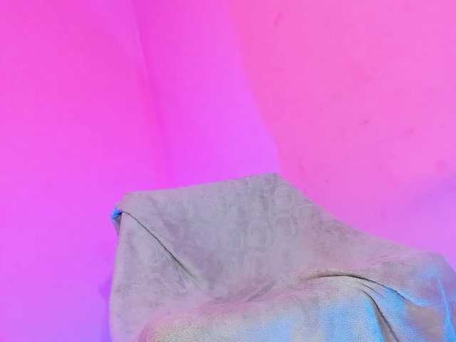 Live sex webcam photo for DakotaRosee #292048020