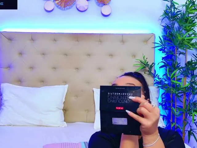 Live sex webcam photo for DaliyaArabian #291090870