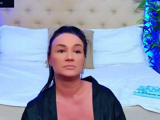 Live sex webcam photo for DaliyaArabian #291231773