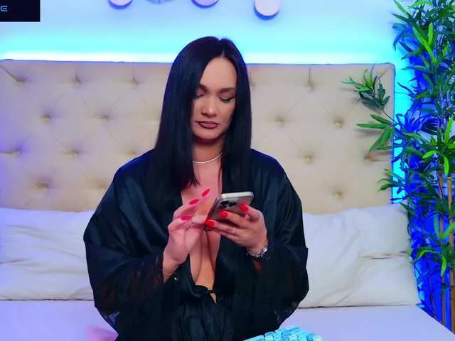 Live sex webcam photo for DaliyaArabian #291285795