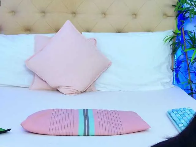 Live sex webcam photo for DaliyaArabian #291609584