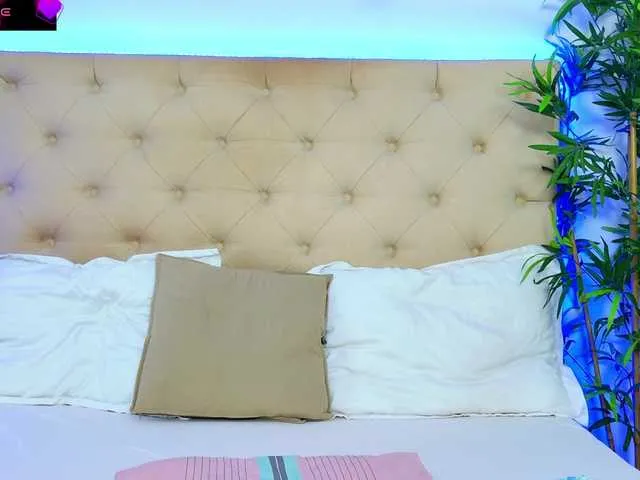 Live sex webcam photo for DaliyaArabian #291707385