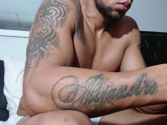 Live sex webcam photo for DamienFit #276395383