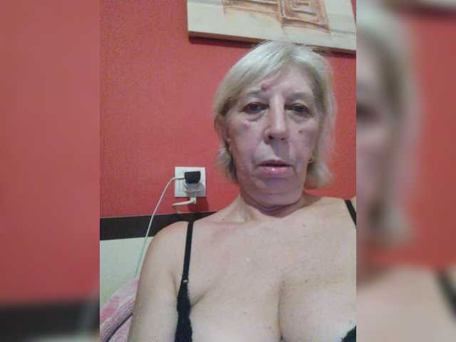 Live sex webcam photo for DamlaGRANDMILF #288073455