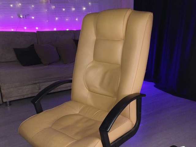 Live sex webcam photo for DanaSweet #292055412