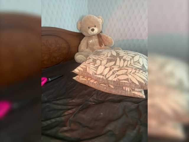 Live sex webcam photo for Dandimilk #275956898