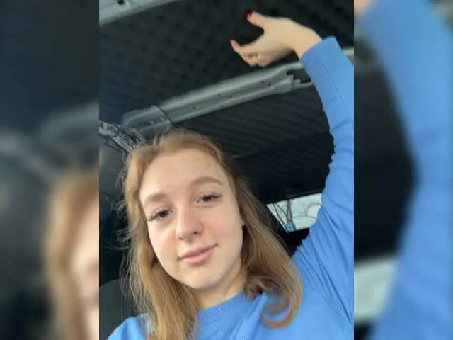 Live sex webcam photo for Dandimilk #277347367