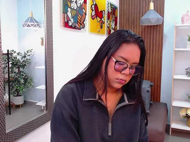 Live sex webcam photo for Daneshka-Heart #290291900