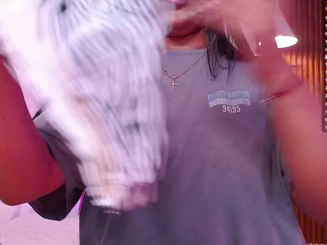 Live sex webcam photo for Daneshka-Heart #290514475