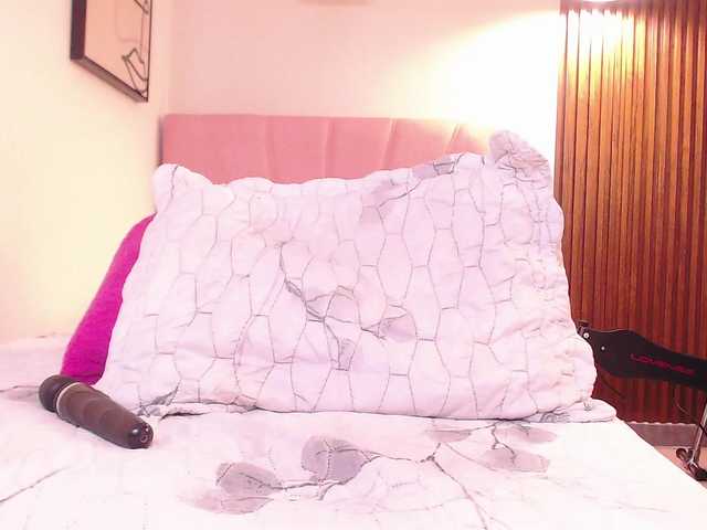 Live sex webcam photo for Daneshka-Heart #290958278