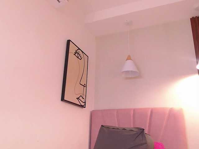 Live sex webcam photo for Daneshka-Heart #291178614