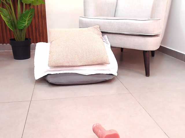 Live sex webcam photo for Daneshka-Heart #291252996