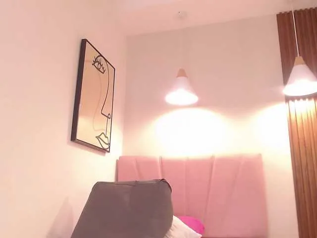 Live sex webcam photo for Daneshka-Heart #291701916