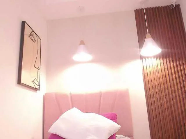 Live sex webcam photo for Daneshka-Heart #291846163