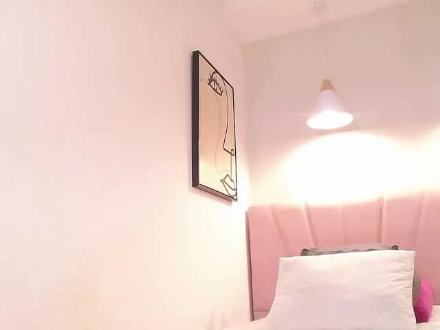 Live sex webcam photo for Daneshka-Heart #291894549