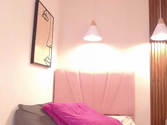 Live sex webcam photo for Daneshka-Heart #291997721