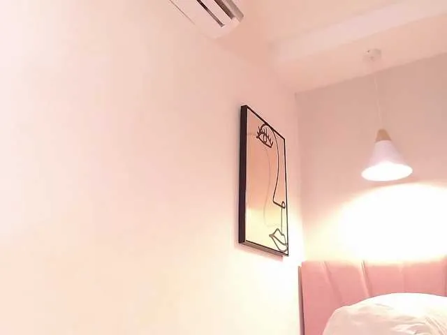 Live sex webcam photo for Daneshka-Heart #292156345