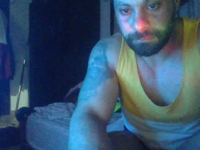 Live sex webcam photo for Danialhassanchecka #292145874