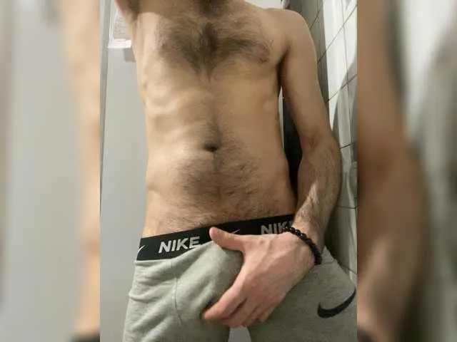 Live sex webcam photo for Daniel-11 #293540055