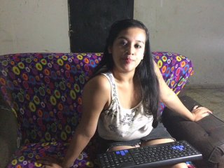 Live sex webcam photo for Daniela-Hot1 #233430711