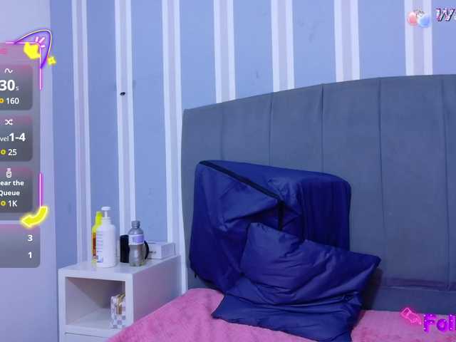 Live sex webcam photo for Danielaa-a #291275557