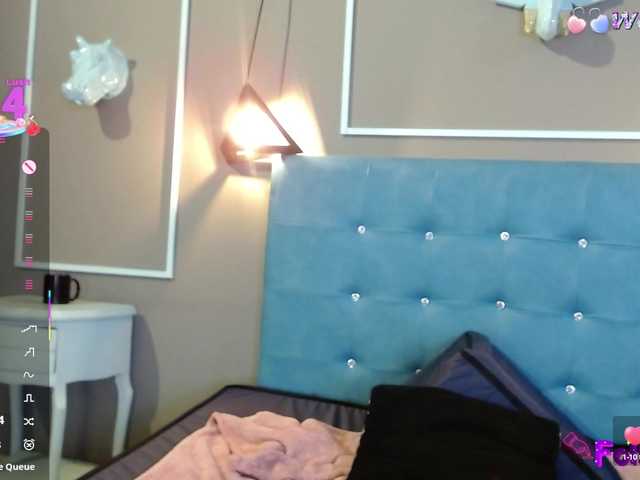 Live sex webcam photo for Danielaa-a #291623745