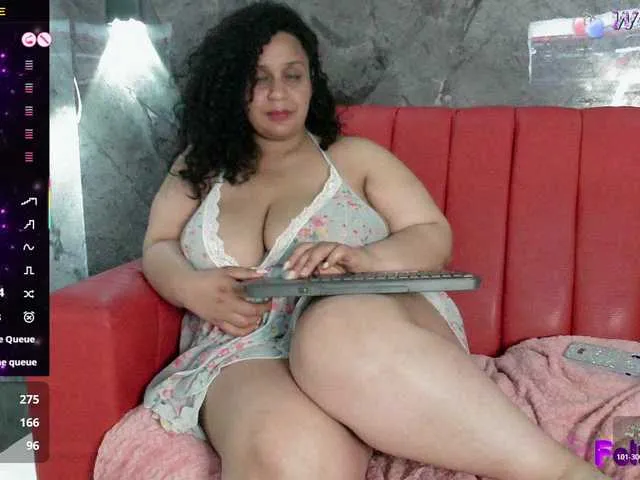 Live sex webcam photo for Danielaa-a #292226467