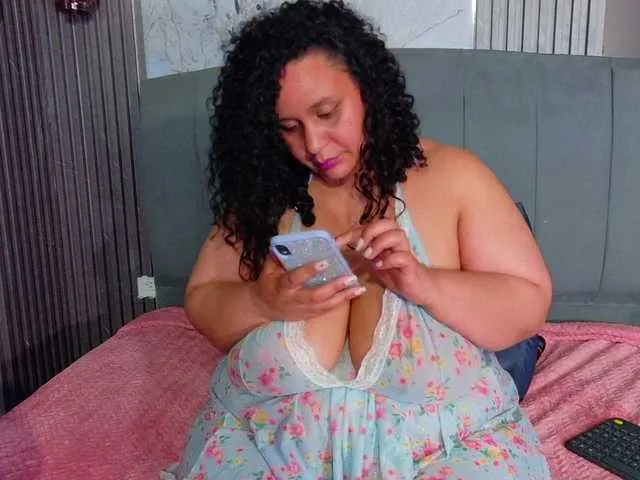 Live sex webcam photo for Danielaa-a #292256295