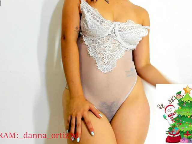 Live sex webcam photo for Danna-Ortiiz #276965423