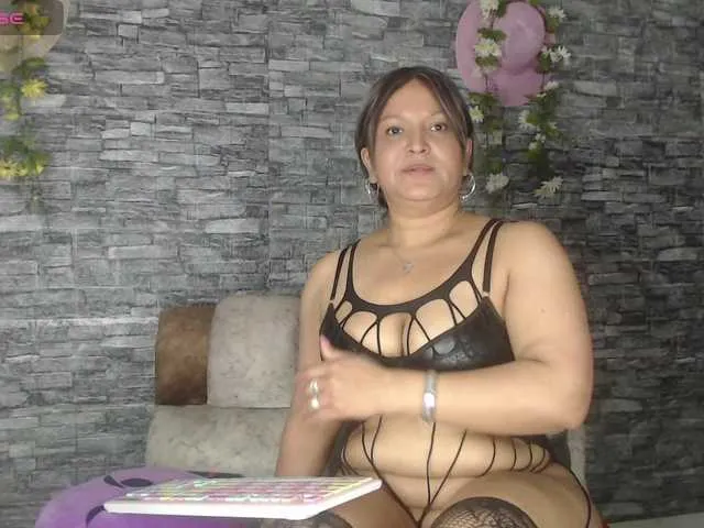 Live sex webcam photo for Danna-Paolaa #291912457