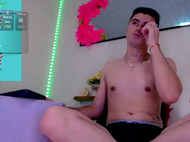 Live sex webcam photo for Danna199 #292470226