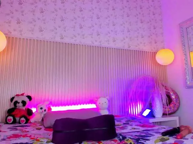 Live sex webcam photo for DannaCoxx #291289382