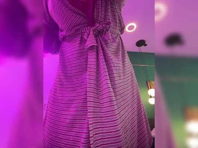 Live sex webcam photo for DannaCoxx #291894212