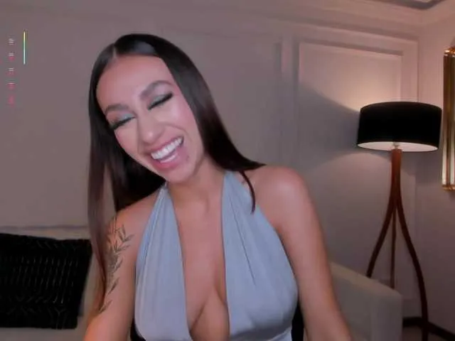 Live sex webcam photo for DannaCruz #290585744