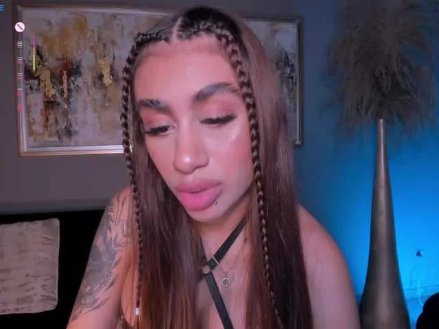 Live sex webcam photo for DannaCruz #291772180
