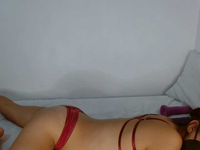 Live sex webcam photo for DannaDreams1 #273186678