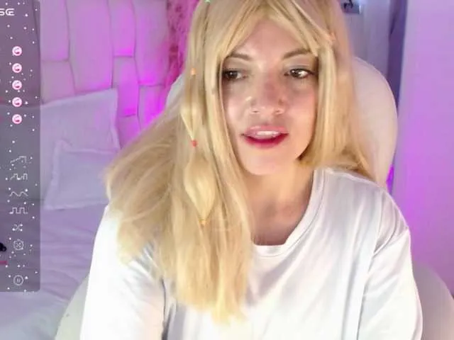 Live sex webcam photo for DannaFox #292137486