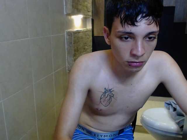 Live sex webcam photo for DannerRuiz #277239819