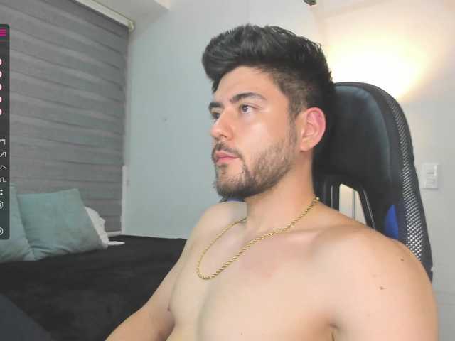 Live sex webcam photo for Danywolf22 #275643102