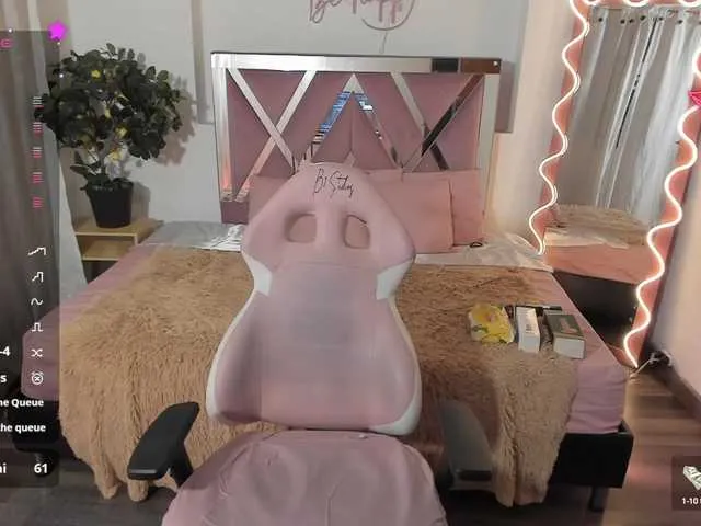 Live sex webcam photo for Daphnne-tay #290412849