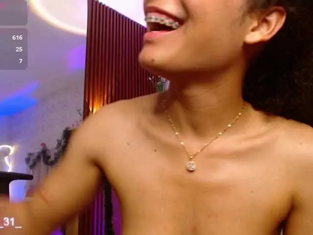 Live sex webcam photo for Daphnne-tay #292399572